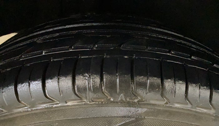 2021 Maruti Baleno DELTA PETROL 1.2, CNG, Manual, 98,427 km, Right Rear Tyre Tread