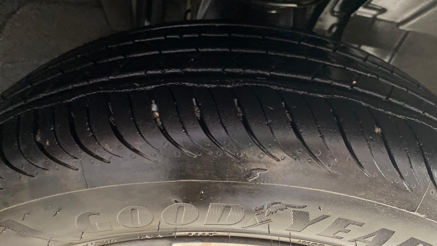 2022 Nissan MAGNITE XV TURBO, Petrol, Manual, 39,158 km, Right Front Tyre Tread