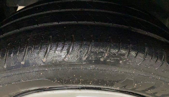 2019 Maruti Baleno DELTA PETROL 1.2, Petrol, Manual, 69,752 km, Left Front Tyre Tread