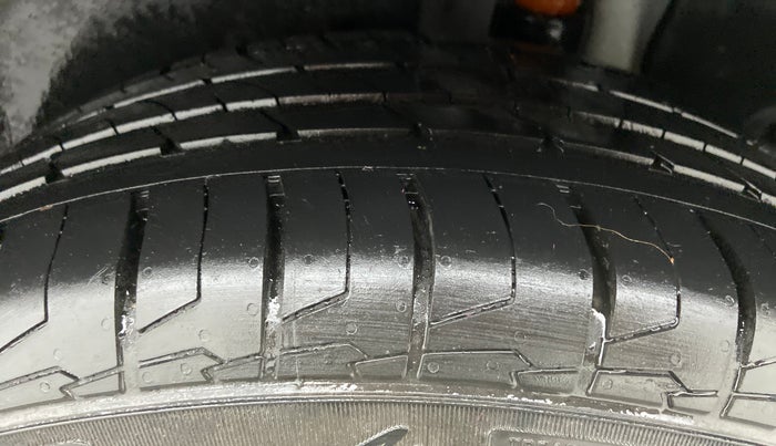 2021 Hyundai Creta SX PETROL MT, Petrol, Manual, 7,550 km, Left Rear Tyre Tread