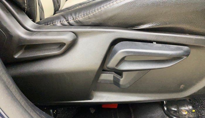 2022 Tata TIGOR XZ PLUS CNG, CNG, Manual, 1,12,982 km, Driver Side Adjustment Panel