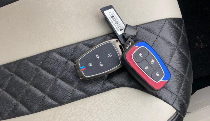 2022 Tata TIGOR XZ PLUS CNG, CNG, Manual, 1,12,982 km, Key Close Up