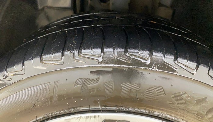 2022 Tata TIGOR XZ PLUS CNG, CNG, Manual, 1,12,982 km, Left Front Tyre Tread