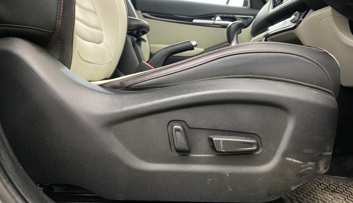 2019 KIA SELTOS GTX PLUS 1.4 PETROL, Petrol, Manual, 1,04,726 km, Driver Side Adjustment Panel