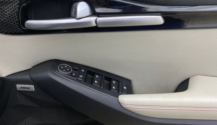 2019 KIA SELTOS GTX PLUS 1.4 PETROL, Petrol, Manual, 1,04,726 km, Driver Side Door Panels Control