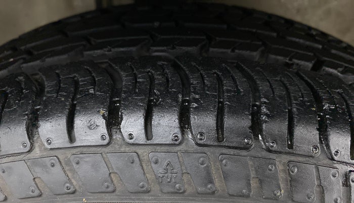2018 Maruti Alto K10 VXI, Petrol, Manual, 3,697 km, Right Front Tyre Tread