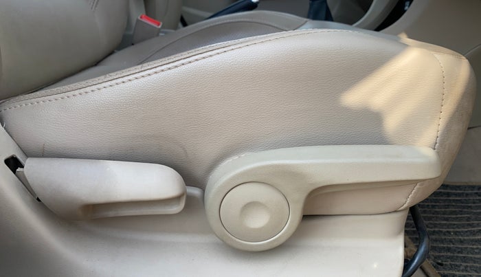 2018 Maruti Ciaz ALPHA 1.4 PETROL, Petrol, Manual, 40,076 km, Driver Side Adjustment Panel