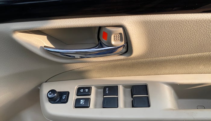 2018 Maruti Ciaz ALPHA 1.4 PETROL, Petrol, Manual, 40,076 km, Driver Side Door Panels Control