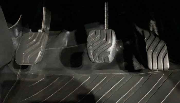 2022 Renault Kwid CLIMBER MT 1.0, Petrol, Manual, 16,332 km, Pedals