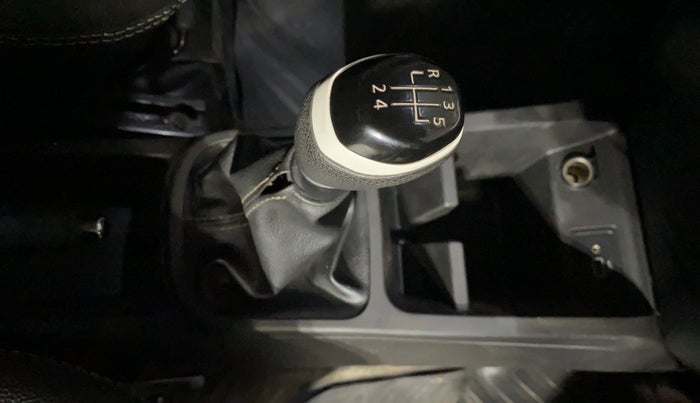 2022 Renault Kwid CLIMBER MT 1.0, Petrol, Manual, 16,332 km, Gear Lever