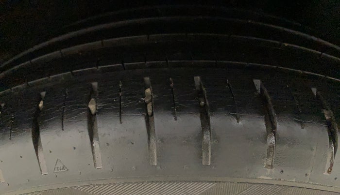 2017 Maruti Baleno ALPHA CVT PETROL 1.2, Petrol, Automatic, 34,041 km, Left Rear Tyre Tread