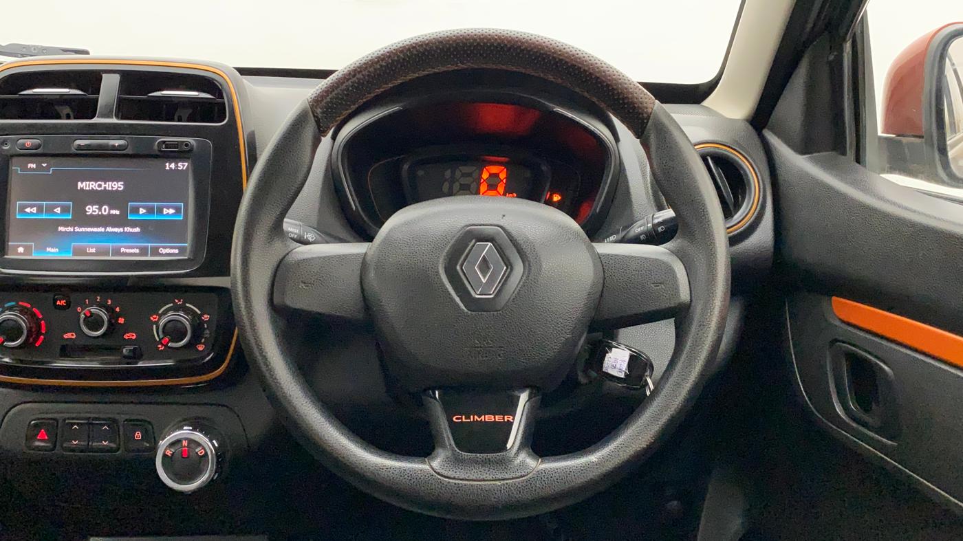 2017 Renault Kwid CLIMBER 1.0 AMT, Petrol, Automatic, 19,408 km, Steering Wheel Close Up