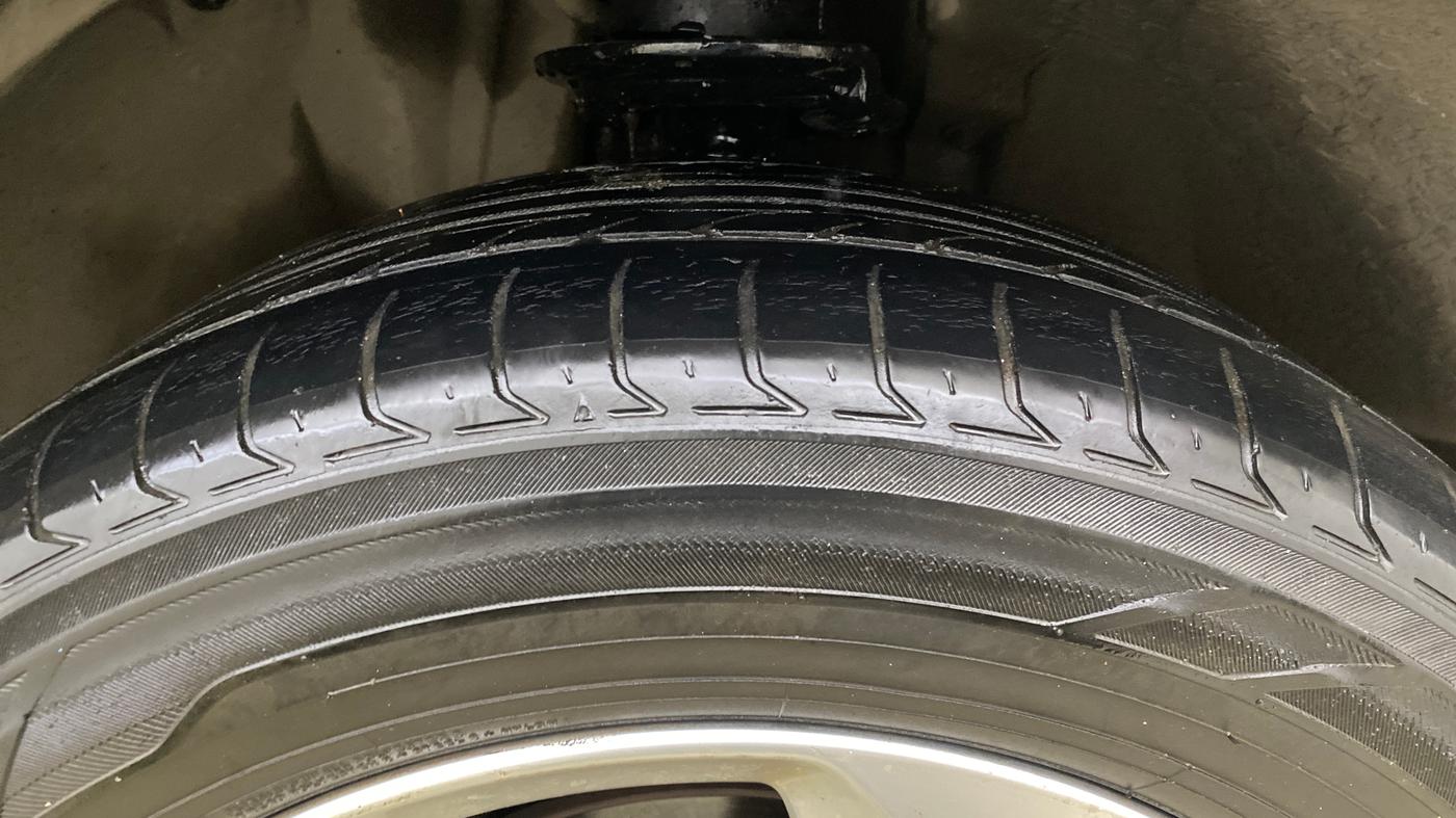 2019 Jeep Compass LIMITED 1.4 PETROL AT, Petrol, Automatic, 38,676 km, Right Front Tyre Tread