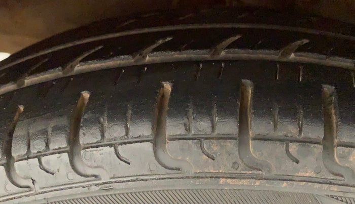 2012 Hyundai i10 ERA 1.1, Petrol, Manual, 58,666 km, Left Front Tyre Tread