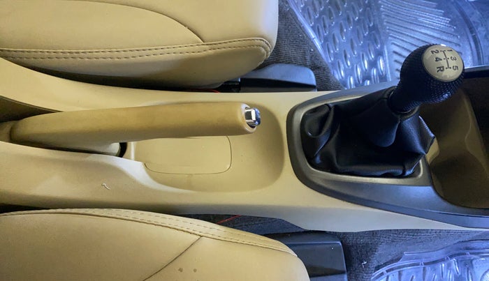 2012 Honda City 1.5L I-VTEC S MT, Petrol, Manual, 1,00,480 km, Gear Lever