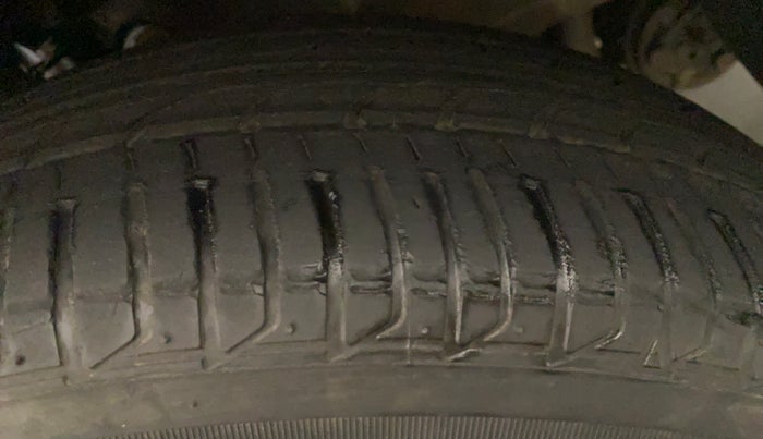 2012 Honda City 1.5L I-VTEC S MT, Petrol, Manual, 1,00,480 km, Left Rear Tyre Tread