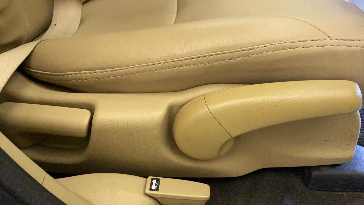 2012 Honda City 1.5L I-VTEC S MT, Petrol, Manual, 1,00,480 km, Driver Side Adjustment Panel