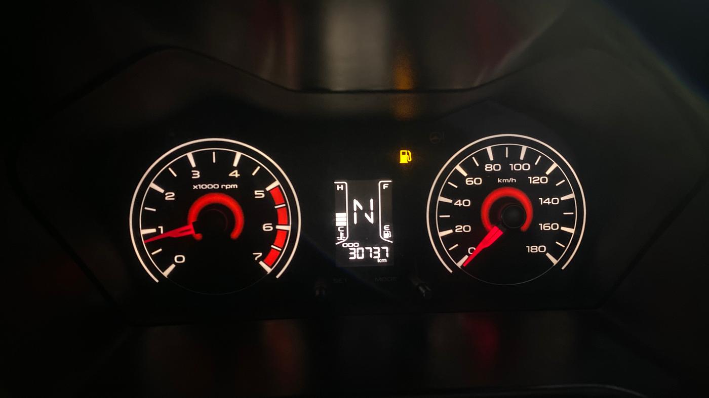 2016 Mahindra Kuv100 K4 6 STR, Petrol, Manual, 30,732 km, Odometer Image