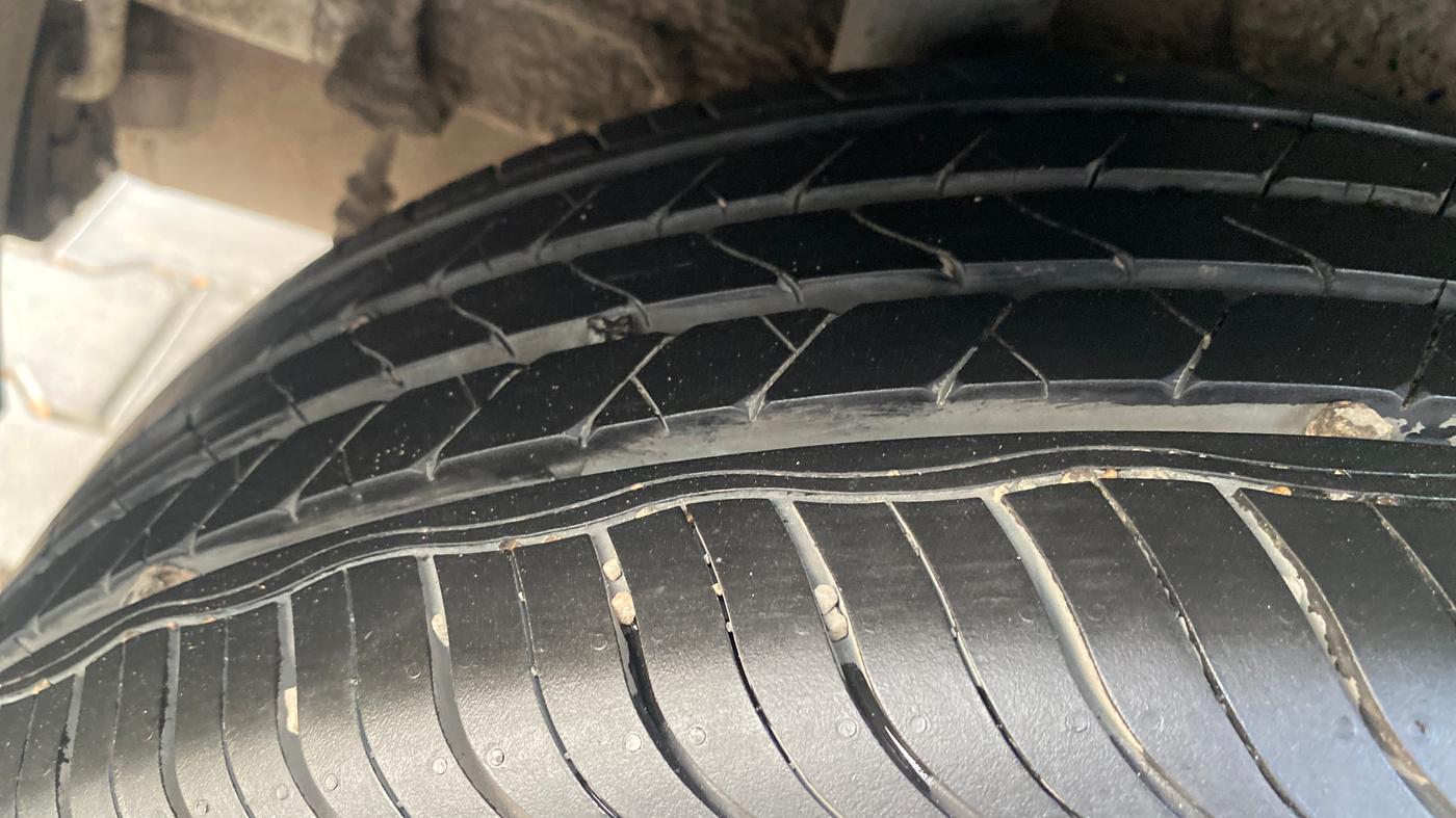 2020 Hyundai VENUE SX PLUS 1.0 TURBO DCT, Petrol, Automatic, 48,103 km, Right Rear Tyre Tread
