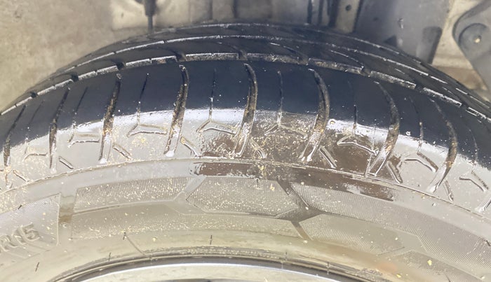 2020 Hyundai Elite i20 SPORTZ PLUS 1.2, CNG, Manual, 87,354 km, Left Rear Tyre Tread