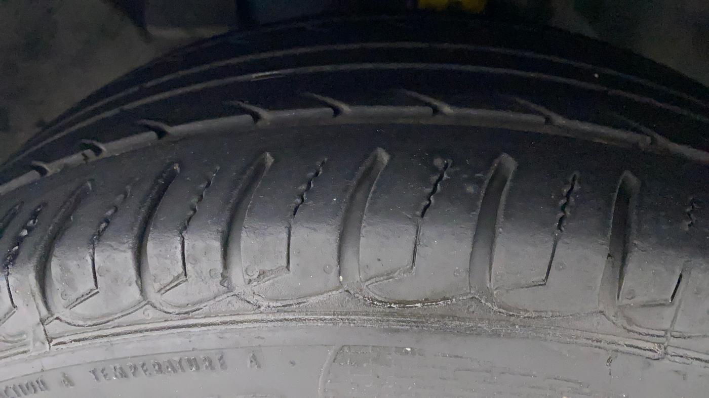 2018 Ford Ecosport TREND + 1.5L PETROL AT, Petrol, Automatic, 93,427 km, Left Front Tyre Tread
