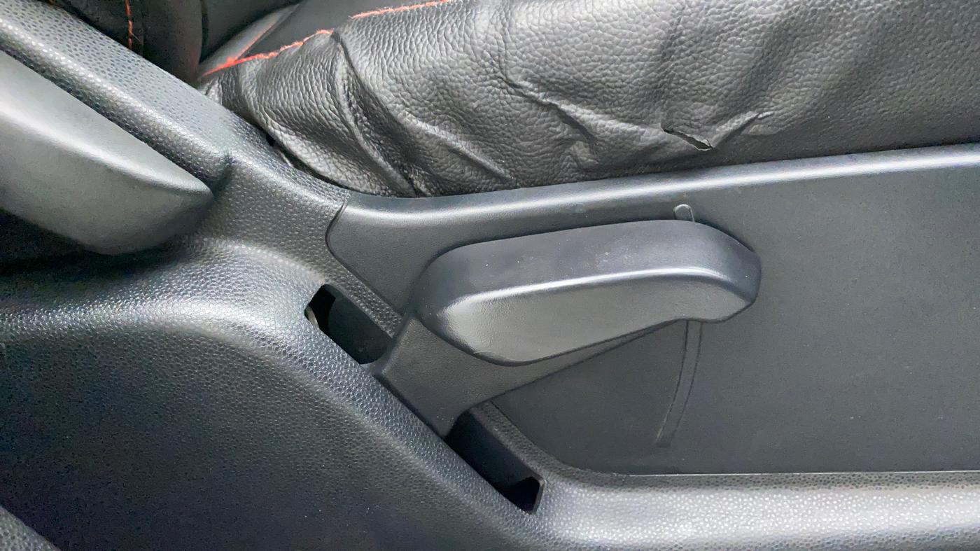 2018 Ford Ecosport TREND + 1.5L PETROL AT, Petrol, Automatic, 93,427 km, Driver Side Adjustment Panel