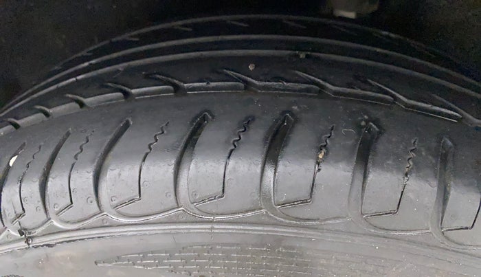 2018 Ford Ecosport TREND + 1.5L PETROL AT, Petrol, Automatic, 93,427 km, Left Rear Tyre Tread