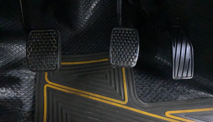 2015 Maruti Alto K10 VXI, Petrol, Manual, 72,522 km, Pedals