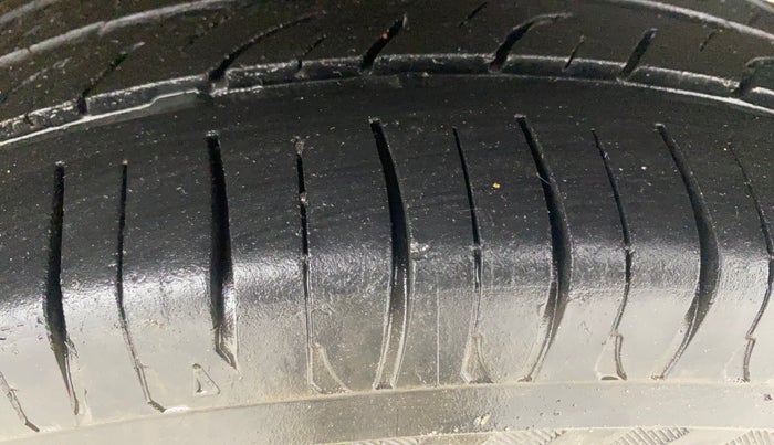 2015 Maruti Alto K10 VXI, Petrol, Manual, 72,522 km, Left Rear Tyre Tread
