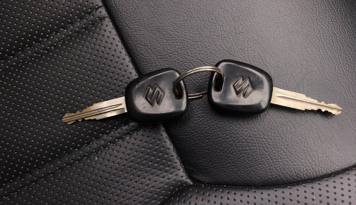 2015 Maruti Alto K10 VXI, Petrol, Manual, 72,522 km, Key Close Up