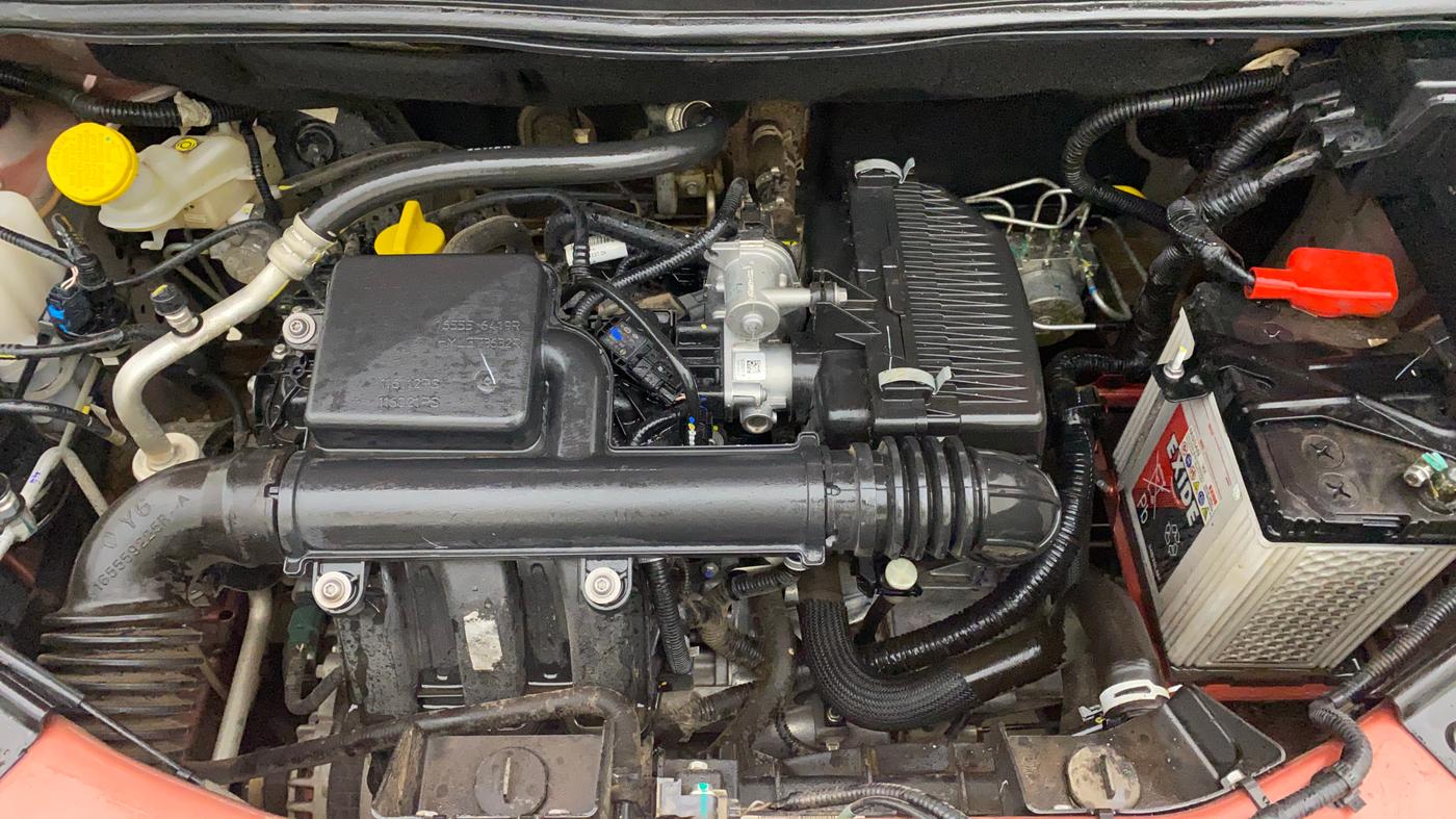 2025 Nissan MAGNITE Acenta B4D 1.0 Petrol MT, Petrol, Manual, 15,080 km, Engine View