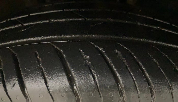 2025 Nissan MAGNITE Acenta B4D 1.0 Petrol MT, Petrol, Manual, 15,080 km, Right Front Tyre Tread