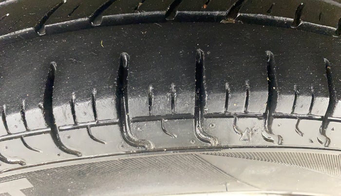 2017 Maruti Alto 800 LXI, Petrol, Manual, 36,601 km, Right Rear Tyre Tread