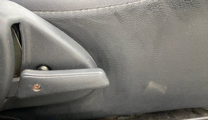 2017 Maruti Alto 800 LXI, Petrol, Manual, 36,601 km, Driver Side Adjustment Panel