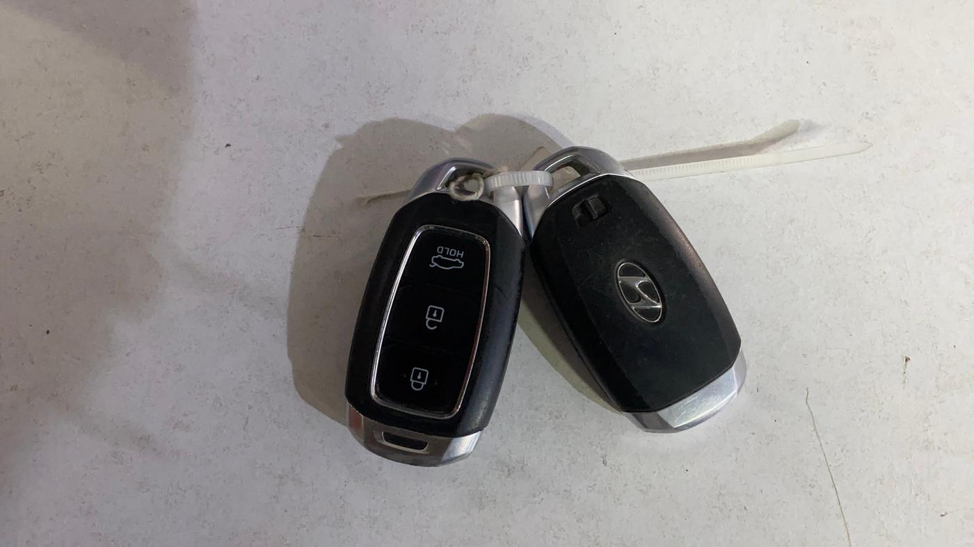 2018 Hyundai Verna 1.6 VTVT SX (O) AT, Petrol, Automatic, 43,684 km, Key Close Up