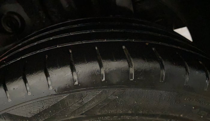 2015 Hyundai Elite i20 SPORTZ 1.2, Petrol, Manual, 54,467 km, Left Rear Tyre Tread