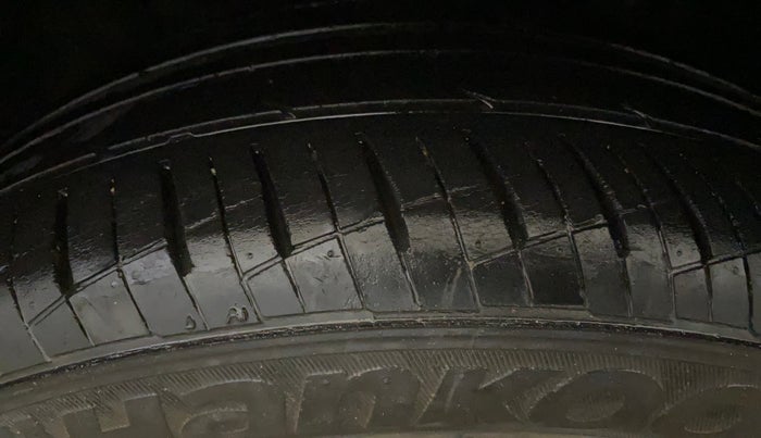 2015 Hyundai Elite i20 SPORTZ 1.2, Petrol, Manual, 54,467 km, Left Front Tyre Tread