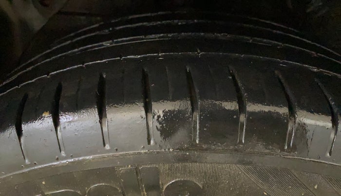 2015 Hyundai Elite i20 SPORTZ 1.2, Petrol, Manual, 54,467 km, Right Rear Tyre Tread