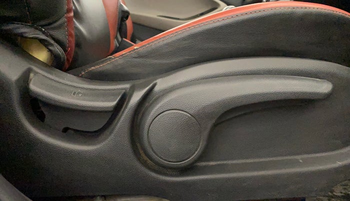 2015 Hyundai Elite i20 SPORTZ 1.2, Petrol, Manual, 54,467 km, Driver Side Adjustment Panel