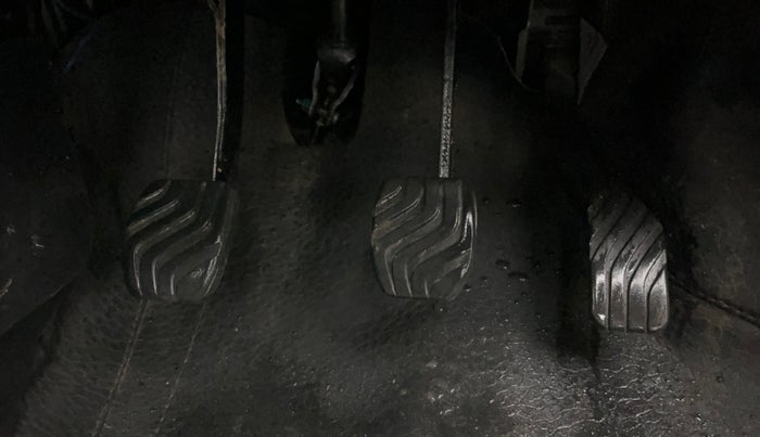 2024 Renault Kwid RXL(O) 1.0L, Petrol, Manual, 19,926 km, Pedals