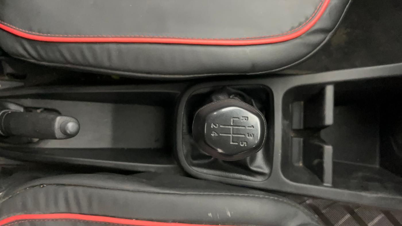 2024 Renault Kwid RXL(O) 1.0L, Petrol, Manual, 19,926 km, Gear Lever