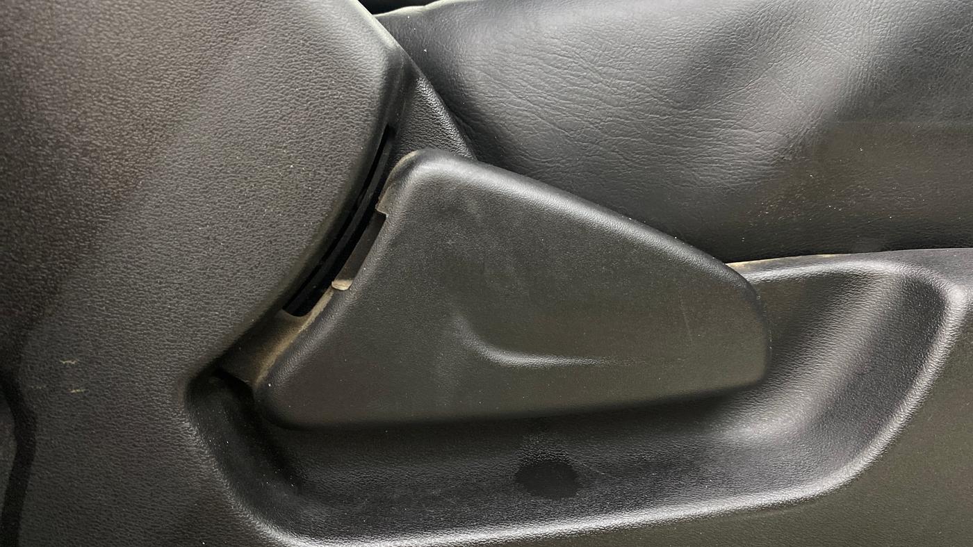 2018 Datsun Redi Go T(O) 1.0 AMT, Petrol, Automatic, 26,292 km, Driver Side Adjustment Panel