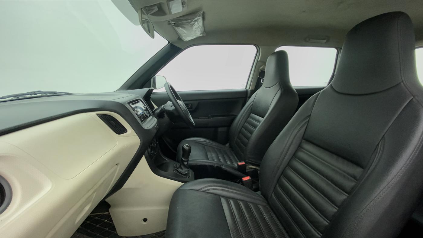 2020 Maruti New Wagon-R LXI 1.0, CNG, Manual, 57,894 km, Right Side Front Door Cabin
