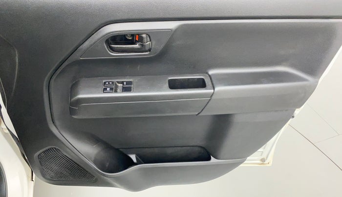 2020 Maruti New Wagon-R LXI 1.0, CNG, Manual, 57,894 km, Driver Side Door Panels Control