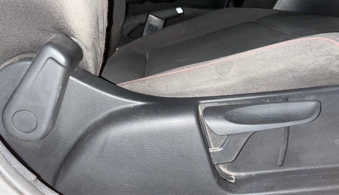 2022 Volkswagen Polo HIGHLINE PLUS 1.0L TSI, Petrol, Manual, 82,569 km, Driver Side Adjustment Panel