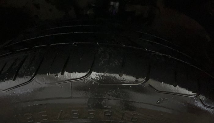 2022 Volkswagen Polo HIGHLINE PLUS 1.0L TSI, Petrol, Manual, 82,569 km, Left Front Tyre Tread