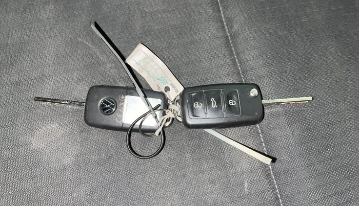 2022 Volkswagen Polo HIGHLINE PLUS 1.0L TSI, Petrol, Manual, 82,569 km, Key Close Up