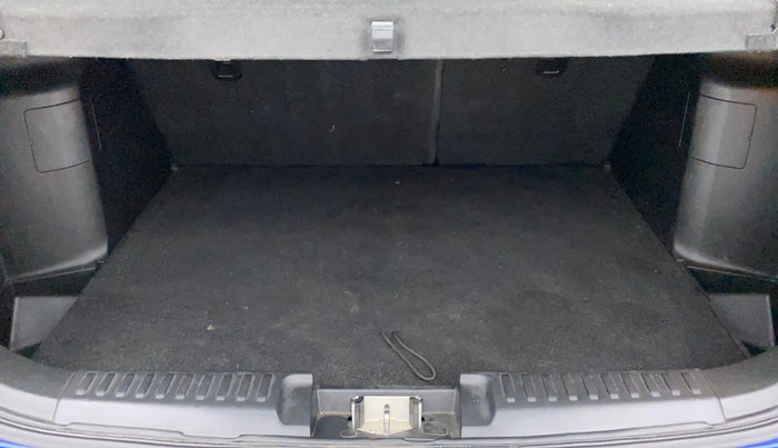 2021 Toyota URBAN CRUISER PREMIUM GRADE AT DUAL TONE, Petrol, Automatic, 32,896 km, Boot Inside