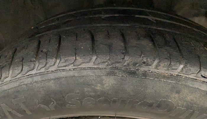 2016 Honda Jazz 1.2L I-VTEC SV, Petrol, Manual, 51,910 km, Right Front Tyre Tread