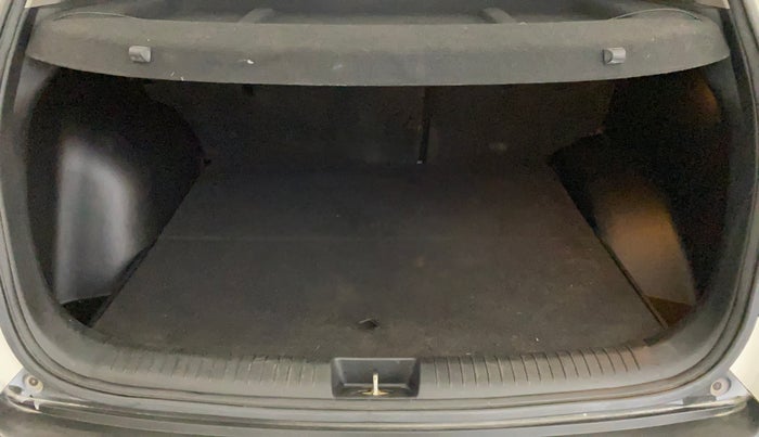 2018 Hyundai Creta SX AT 1.6 PETROL, Petrol, Automatic, 74,975 km, Boot Inside